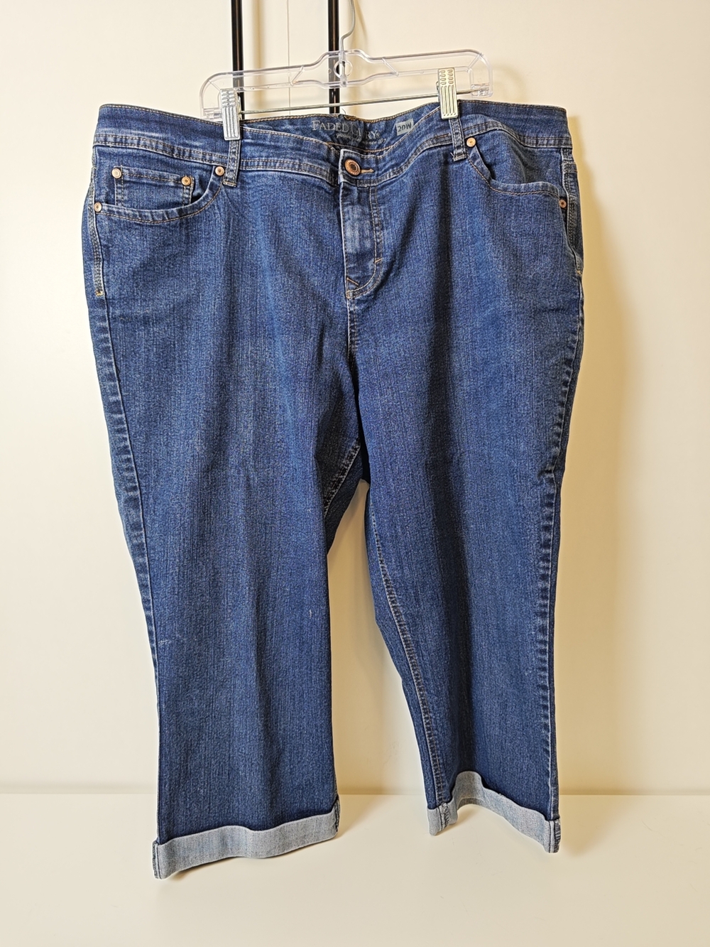 Faded Glory Womens Dark Blue Denim Rolled Hem Capri Jeans FW23000C Size 20W